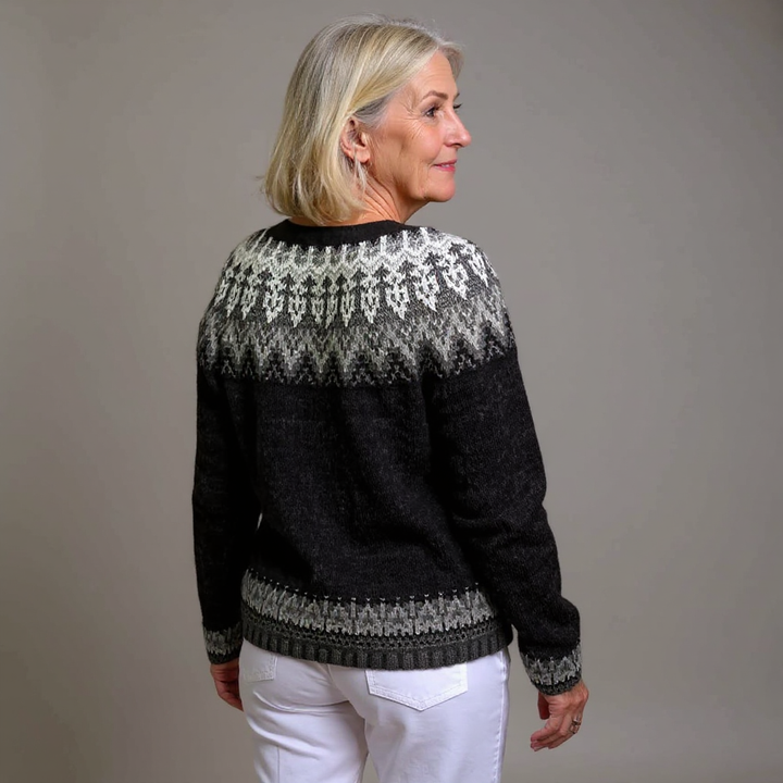 Vilma neuletakki edestä